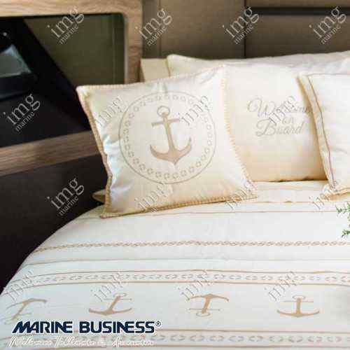 Cuscini , lenzuolo e piumino leggero Ecrù Santorini di Marine Business Cuscini , lenzuolo e piumino leggero Ecrù Santorini di Marine Business