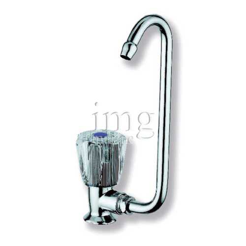 Rubinetto Uno Classic sx abbattibile