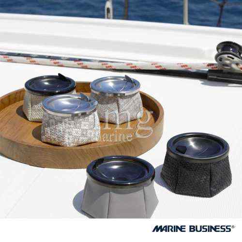 Selezione di posacenere Marine Business Selezione di posacenere Marine Business