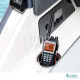 VHF portatile Cobra BlueBound 650 DSC GPS Bluetooth - in uso