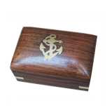 Scatola bombata in legno con intarsi in ottone piccola